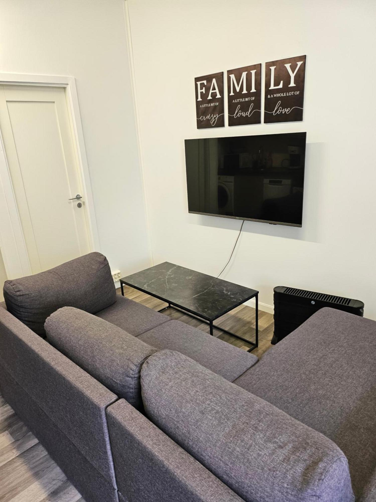 Tromsoapartment Silent Area With Nice View I Have Warm Caravan For Rent Same Place, 4 People Eksteriør bilde