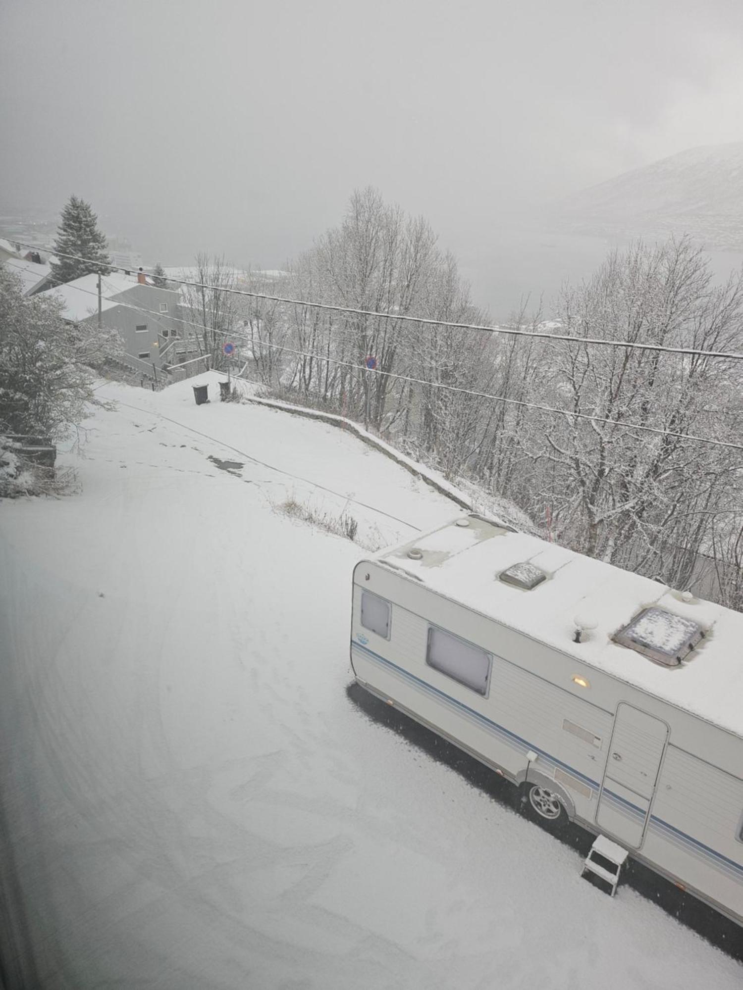 Tromsoapartment Silent Area With Nice View I Have Warm Caravan For Rent Same Place, 4 People Eksteriør bilde